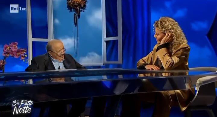 Non potevo immaginare quando mi sono seduta lì che quella poteva essere tra le ultime interviste della tua vita, è stato 1 onore ripercorrere attimi della mia Vita insieme a te.SIPARIO 💔
#mauriziocostanzo #rip ❤️