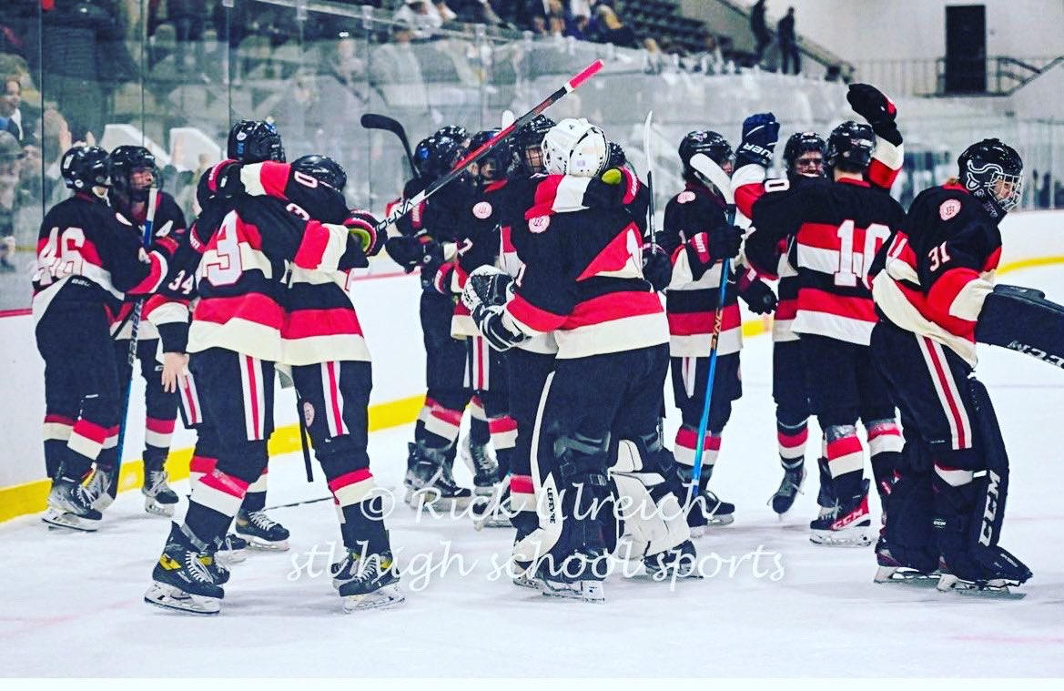 🚨ATTENTION🚨 FROZEN FOUR MATCHUP TONIGHT VS DESMET
⏰ 7:30
📍 Centene
👔 RED-OUT 
‼️BIGGEST GAME OF THE YEAR. ATTENDANCE IS MANDATORY‼️
#RedArmy #FrozenFour #FoReveR
