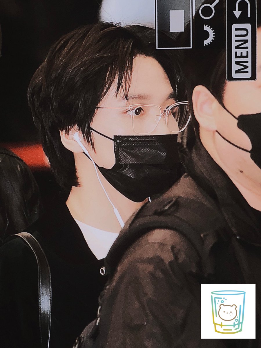 Oneshot66's tweet photo. 230224 출국
#해찬  #HAECHAN #NCT127

어또케 사람이 이러케 동글...ʕᵒ̴̶̷͈᷄Ⱉᵒ̴̶̷͈᷅ʔ https://t.co/UFXPXtGlc1