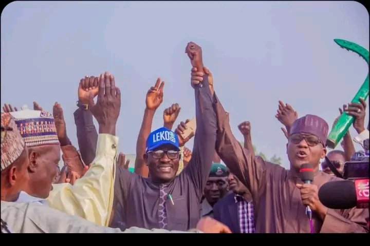 It was homecoming for me yesterday in Tafawa Balewa  where I was received by mammoth crowd of supporters from across party lines. I used the opportunity to endorse Jafaru Leko as my replacement for Bogoro/Dass/T/Balewa Fed. Const in the interest of justice &amp; inclusiveness.