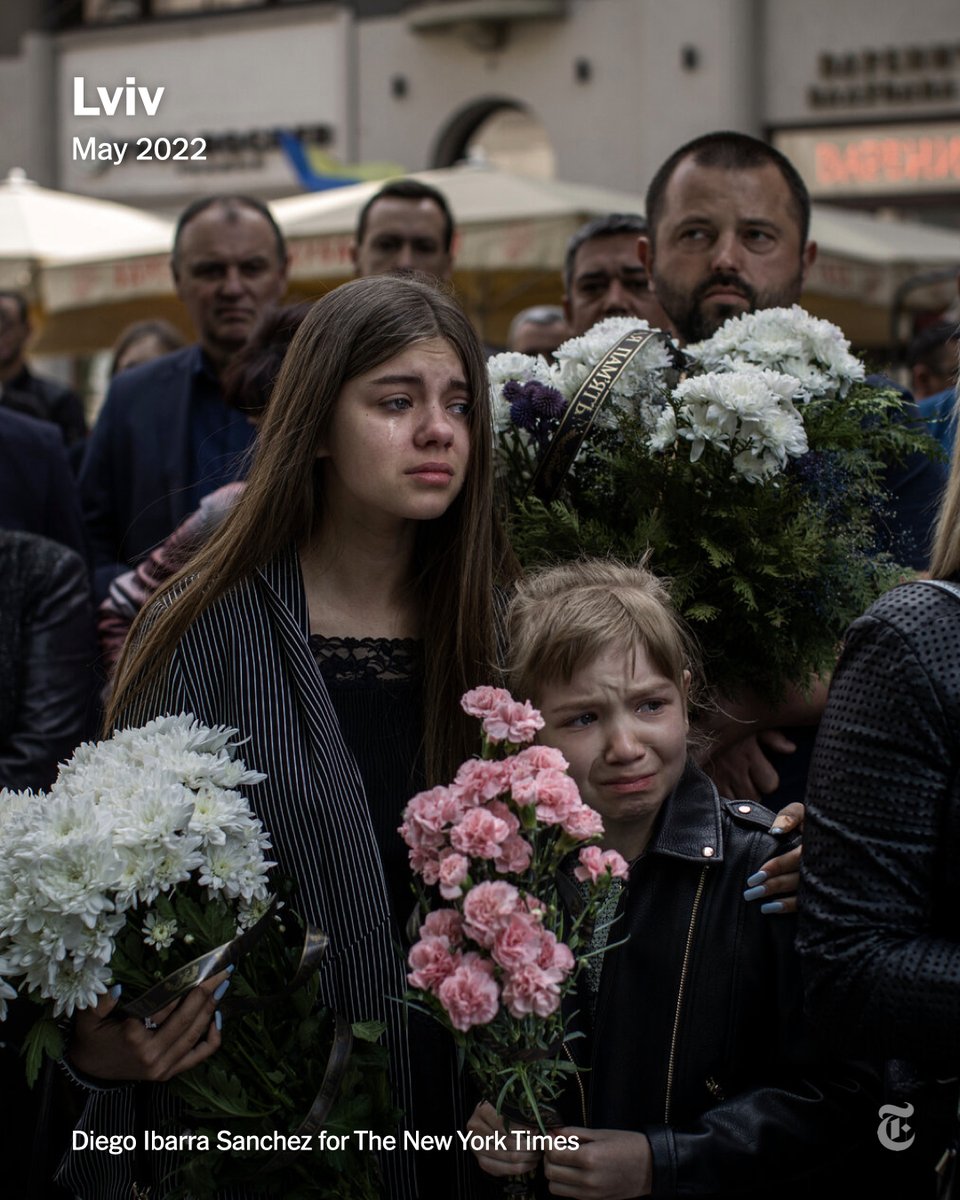 nytimes's tweet photo. In a year of war in Ukraine, New York Times photographers have reported from the front line, from cities and villages and in the footsteps of refugees.

See the photos that stayed with them.
https://t.co/oK4V6ImW7X https://t.co/MERVzrEEem