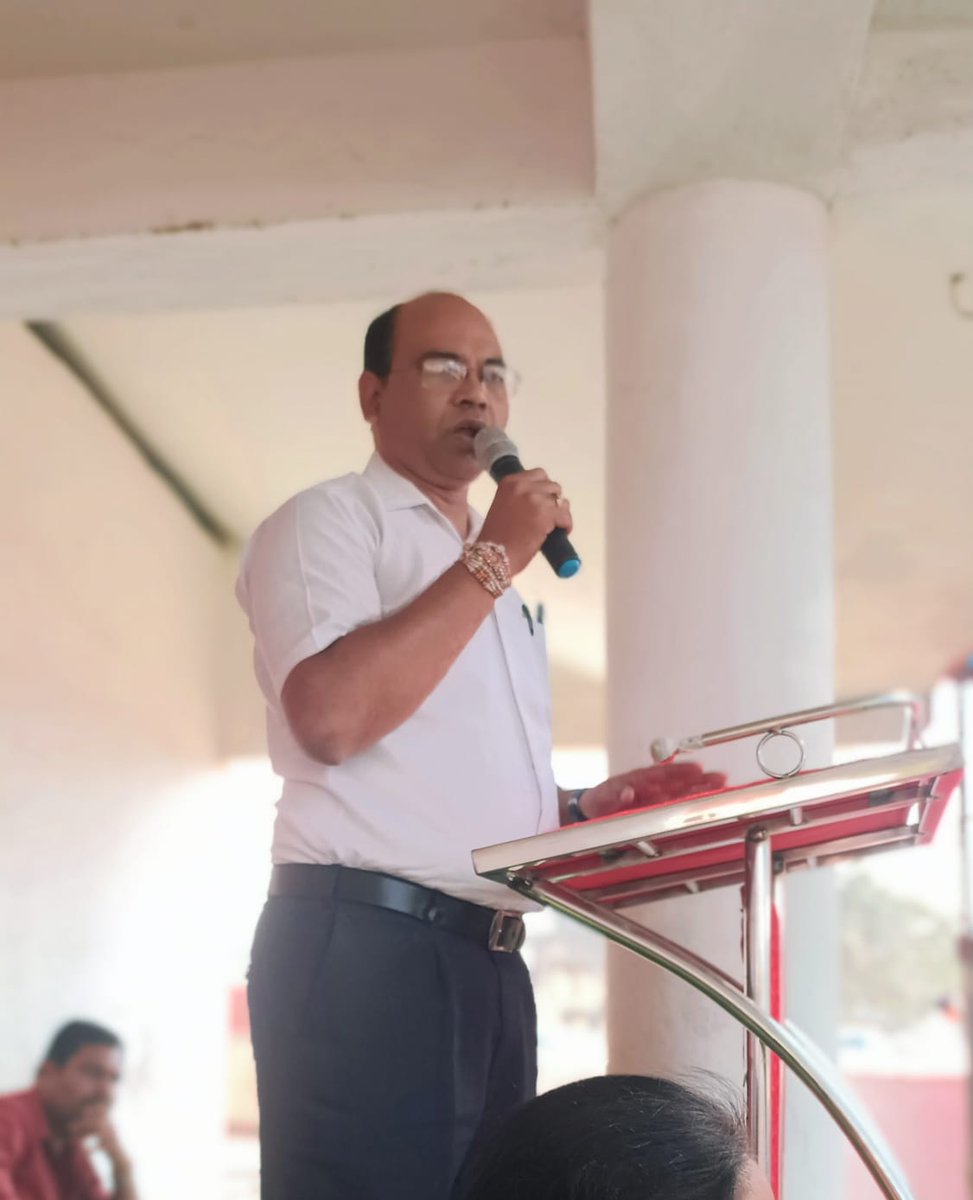 मा. मुख्यमंत्री <a href="/bhupeshbaghel/">Bhupesh Baghel</a> जी
छत्तीसगढ़ के 1.50 लाख शिक्षक एलबी संवर्ग को #पुरानी_पेंशन_योजना का लाभ नही मिल पा रहा है कृपया प्रथम नियुक्ति तिथि से सेवा गणना करते हुए #पूर्ण_पेंशन प्रदान करने की कृपा करें
<a href="/kharge/">Mallikarjun Kharge</a> <a href="/RahulGandhi/">Rahul Gandhi</a> <a href="/priyankagandhi/">Priyanka Gandhi Vadra</a>  <a href="/kumari_selja/">Kumari Selja</a> <a href="/ChhattisgarhCMO/">CMO Chhattisgarh</a>