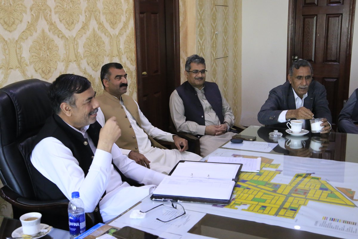 IEP_Town's tweet photo. Engineers Town Society Office.
President Malik Shahbaz Ali Khokhar.
Vice President Zaheer Bhutta.
Finance Secretary Inamullah Chaudry.
And Management Committee Members.

#malikshahbazalikhokhar #President #engineerstown #cooperative #society #Lahore #VicePresident #zaheerbhutta https://t.co/KBdXnign7R