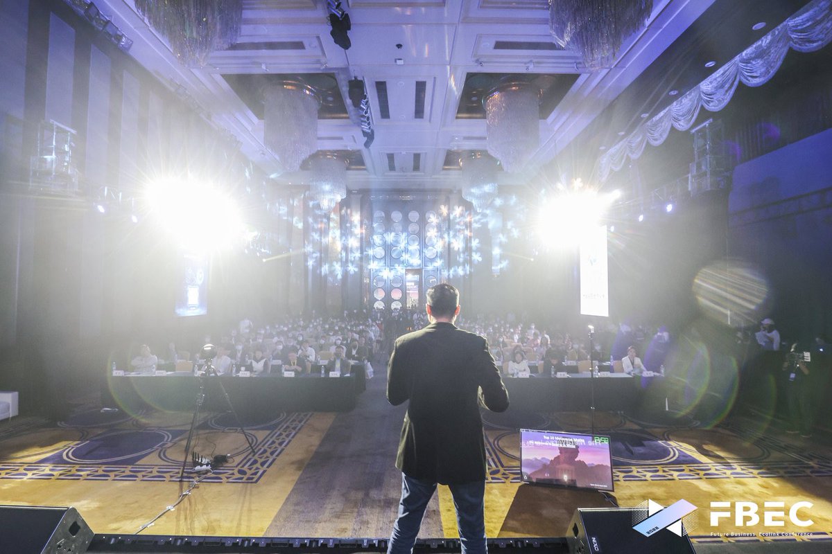 AGraylin's tweet photo. Real pleasure to be invited as the opening keynote for the #FBEC #Metaverse Global CEO Summit in #Shenzhen today. Their photographer really up the game with a behind the stage shot. 😎👍 https://t.co/5J8cGrRYhJ