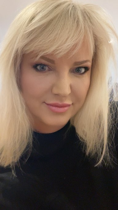 Julieprunes tweet media