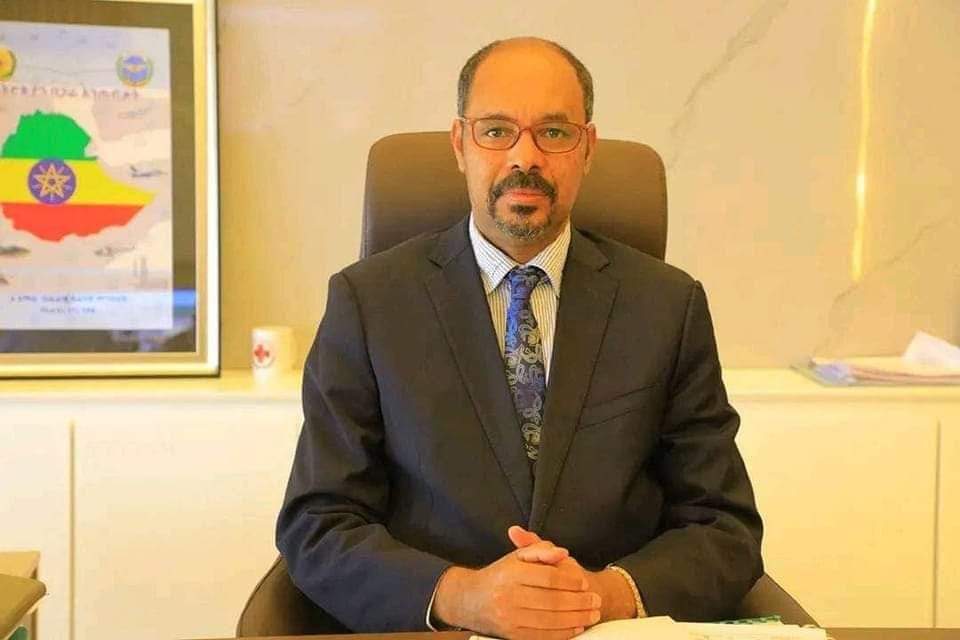 GizachewMulune2's tweet photo. "ጠንካራ ህዝብ አንድነቱንና ክብሩን በደሙ፤ እድገቱን በላቡ ያጸናል!"
ጠንካራ ውስጣዊ አንድነት ያለው ሕዝብ ጠንካራ መሪን ይወልዳል።  አንድነቱንና ክብሩን በደሙ፤ምርታማነቱንና እድገቱን በላቡ ያጸናል።
የአብክመ ፕሬዝዳንት
https://t.co/8GxD81bbS1 https://t.co/9peEnZ510M