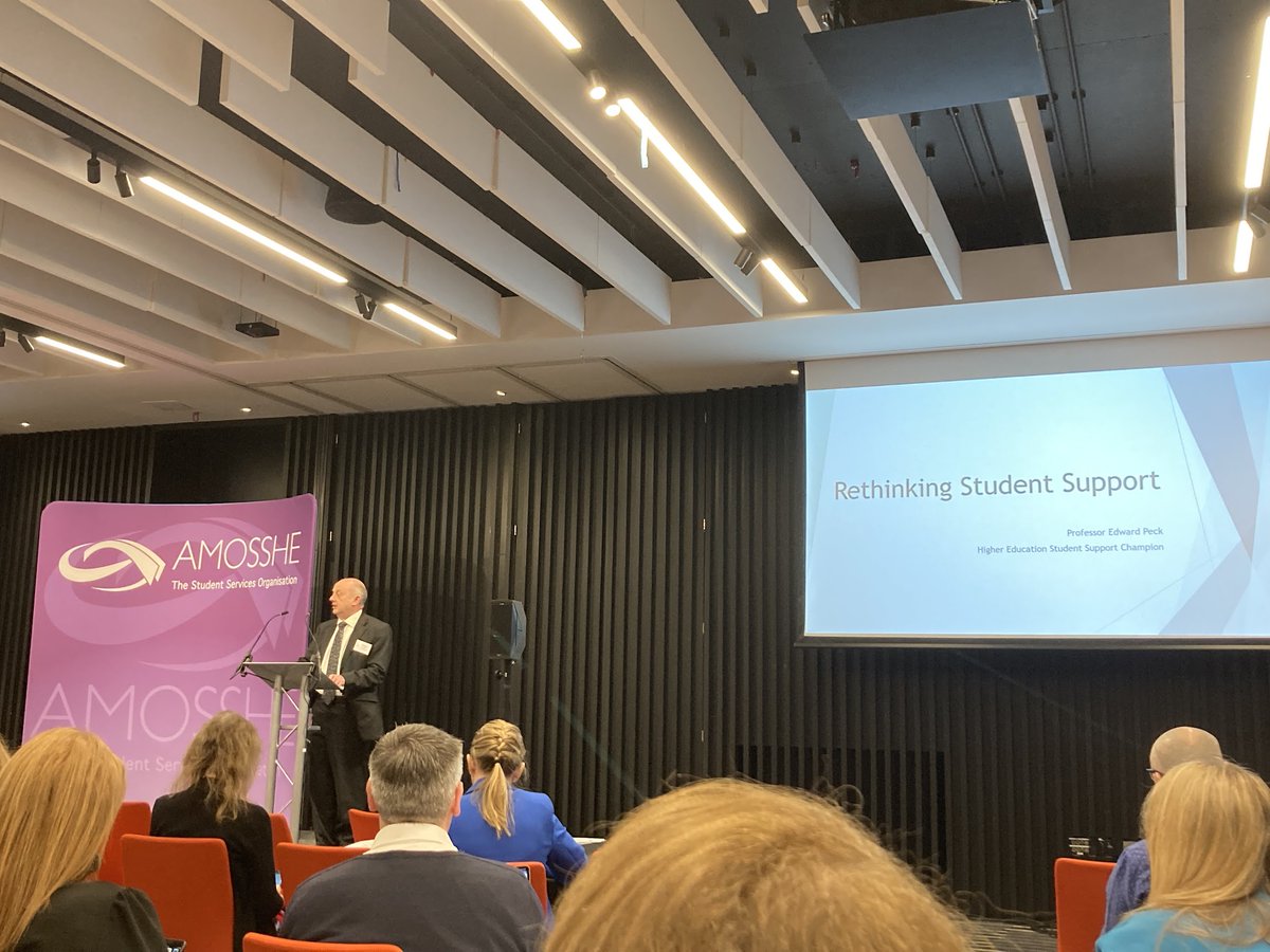 taso_he's tweet photo. Kicking off the @amosshe_uk winter conference with keynote speaker @ProfEdwardPeck on rethinking student support including the importance of evidence based practice and evaluation. #amossheCPD https://t.co/aha8MwdtP3