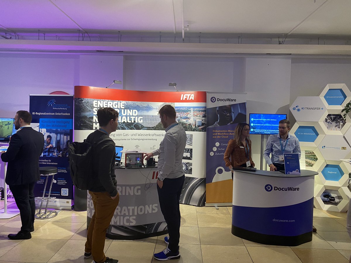 AxlNueAI's tweet photo. Having a great time at #aibay showing #ReinforcementLearning and other #ai from #adalovelacecenter and attending cool talks https://t.co/0kLLfVrqxO