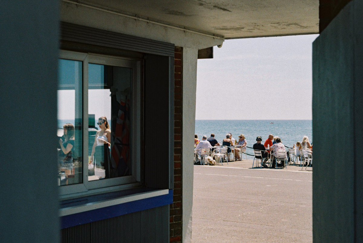 _rbuk's tweet photo. First time shooting with film (Summer ‘22) #streetphotography #filmphotography #summerdays https://t.co/gjIKg5arbu