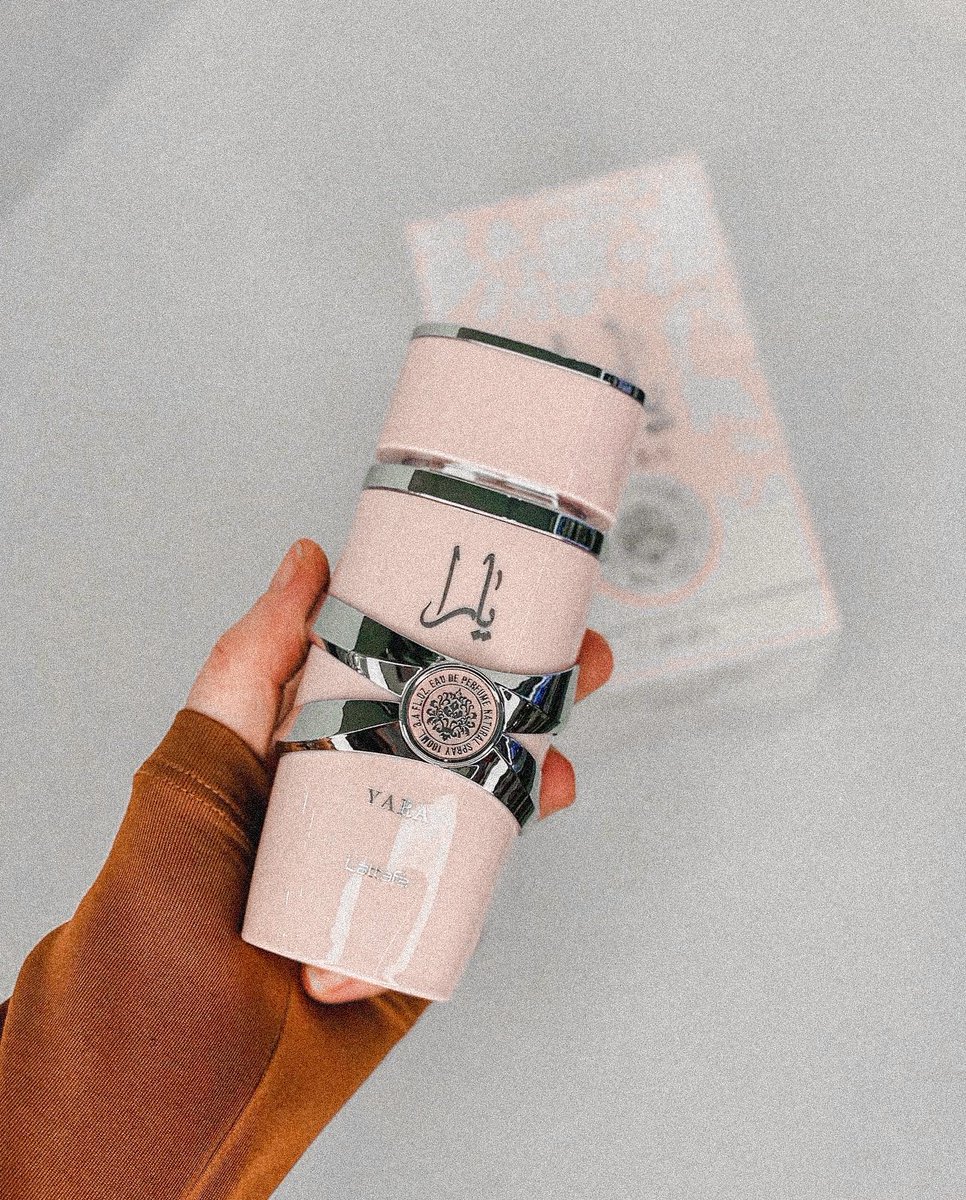 Daystxr's tweet image. If you’re a gent, get this thing for your hun with flowers on the side and you’re honestly going to have her love you to death 😭🥺 

                        - trust and thank 
                           me later gents. 🤞🏽