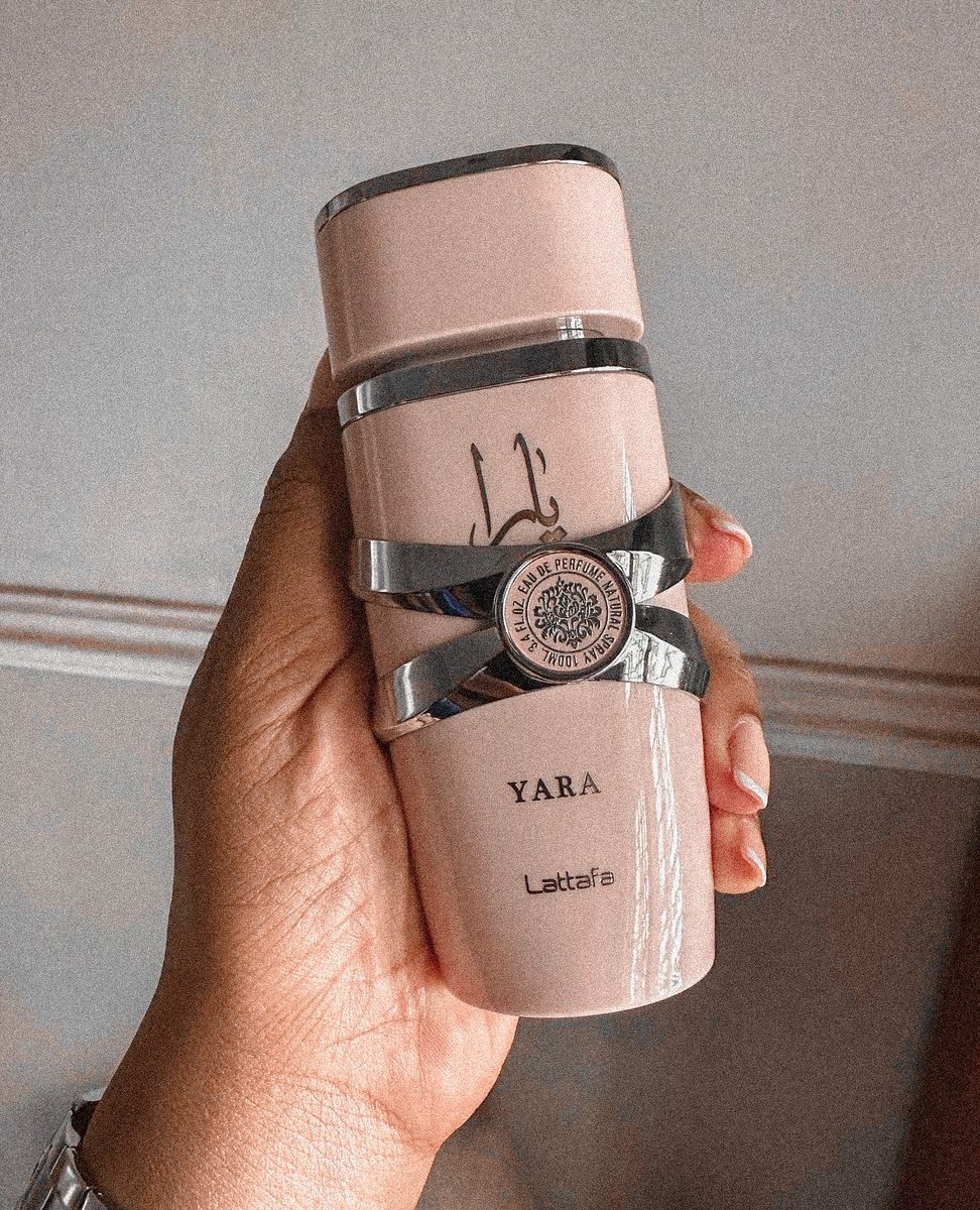 Daystxr's tweet image. If you’re a gent, get this thing for your hun with flowers on the side and you’re honestly going to have her love you to death 😭🥺 

                        - trust and thank 
                           me later gents. 🤞🏽