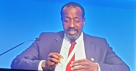 Panel of Summit hosts @PSS2023 @DrAbdulelaHawsawi shares reverburating key message, we will not reach zero harm in #PatientSafety without a healthy competent healthcare workforce! #PSS2023