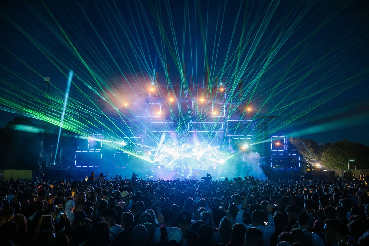 TEMPLE LOOKING GOING TO BE 🔥🔥

Sat -
Sonny Fodera
Gorgon City
DJ EZ
Hannah Wants
Sosa
Belters Only
Ammara
Lindsey Matthews
Alex Mills

Sun -
Honey Dijon
Mall Grab
Skin on Skin
Eliza Rose
TSHA
Eclair Fifi
Saoirse
Aletha