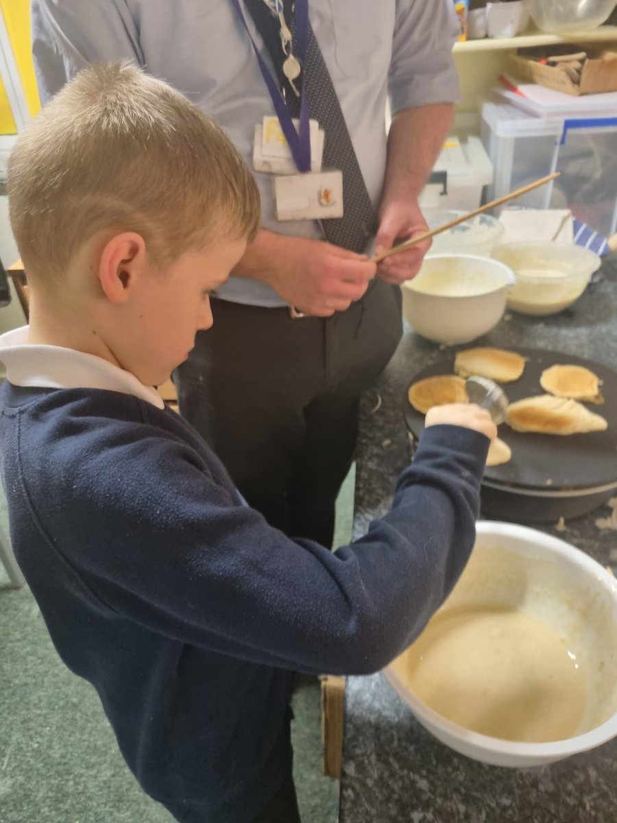 MsDonaldsonCPS's tweet photo. This week we have been making pancakes to celebrate pancake day! 🥞 Thank you @MrWoodward6 and the Den for teaching us how to make them safely. #PancakeDay https://t.co/VIF6E08QWu