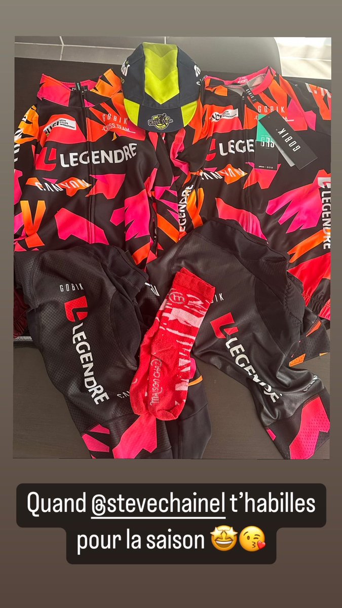 Elle se sera fait attendre, la tenue <a href="/chainelsteve/">Steve Chainel</a> est bien là 🤩😘

Impeccable pour #ParisRoubaixChallenge 

#CrossTeamLegendre #Gobik #MerciSteve #Canyon