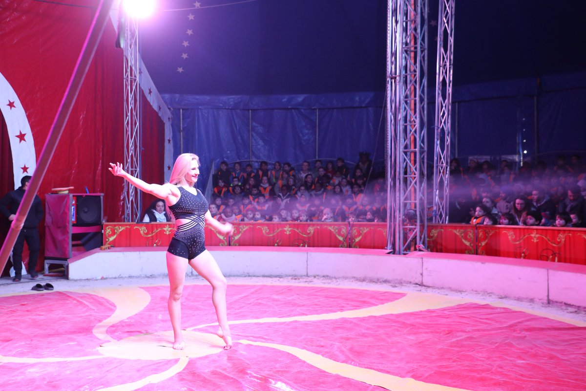 Nogent94130's tweet photo. Au total, 457 enfants des clubs de loisirs nogentais étaient inscrits au #spectacle offert du Cirque Zavatta temporairement installé au  @pavillonbaltard
Le cirque Achille Zavatta vous attend au Pavillon Baltard, jusqu’au 5 mars.
📅 Billetterie sur place à partir de 15h.
#cirque https://t.co/qJkvTV2aWS