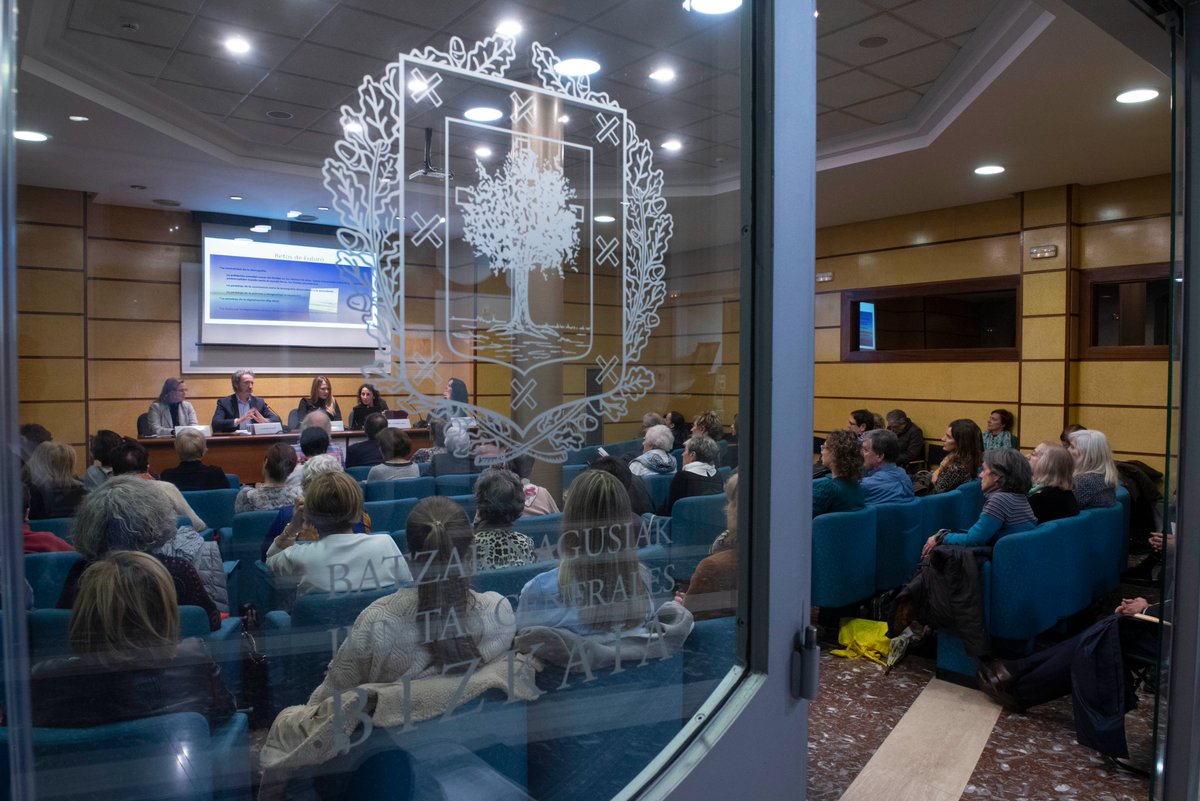 🟣Asteartean 18:30etan azken jardunaldia “EMAKUMEAK BIZKAIAN"

👩‍🍳Amaia Aseguinolaza Garmendia,Grupo Iruña exekutiboa
👩‍🎨Elena Ciordia Domínguez, <a href="/upvehu/">UPV/EHU</a> margolaria
👩‍💻<a href="/EspidoFreire/">Espido Freire</a> idazlea
🎤Olatz Saitua Iribar,sopranoa,JCArriaga Kontserbatorioko eta <a href="/musikenet/">Musikene</a>  -ko kantu irakaslea