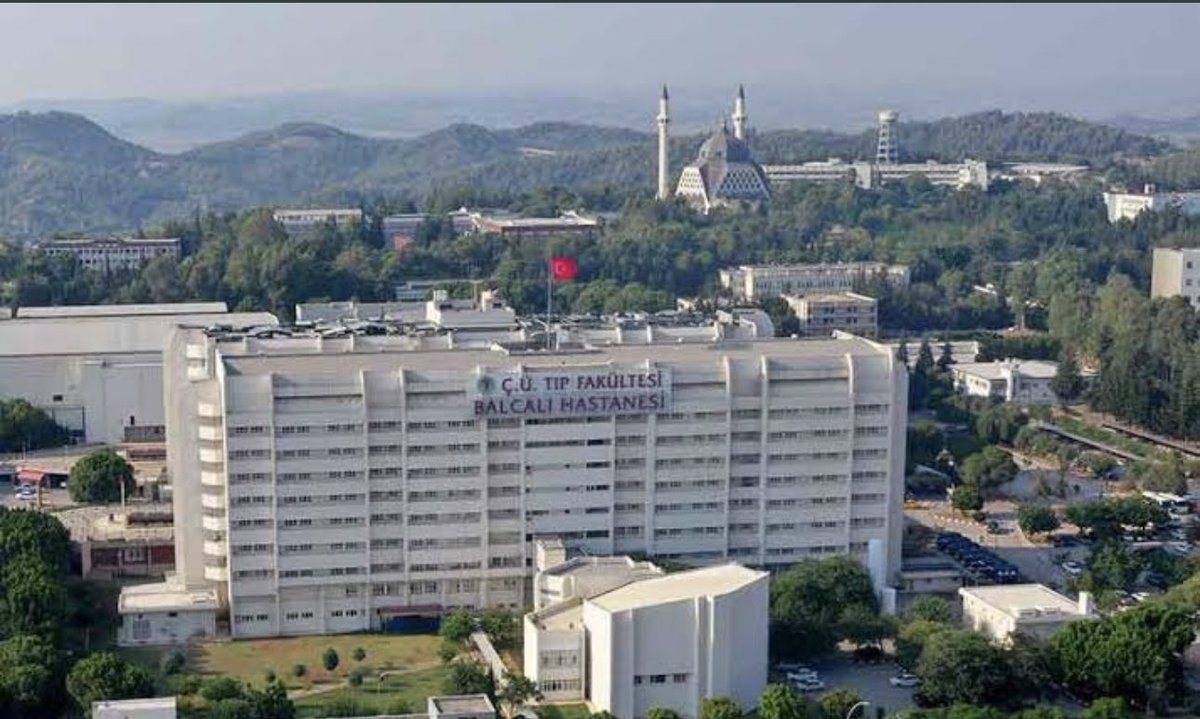 bizadanaliyik's tweet photo. Binlerce hekim, hoca yetiştiren, bir cok öğrenci yetiştiren, bir çok hastaya deva olan Türkiye’nin en köklü kurumlarından olan #ÇÜTFdağılmasın, yeniden daha güçlü ve daha görkemli bir şekilde kendi yerinde inşa edilsin. Çukurova Tıp Fakültesini korumak geleceğimizi korumaktır... https://t.co/grrzJVqyNK