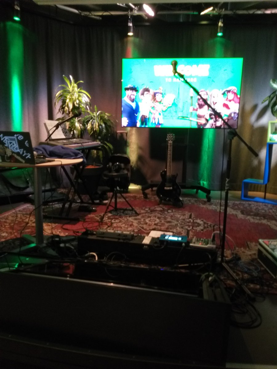 oldb0mb's tweet image. I had the pleasure to play #videogamemusic with piano, guitar and #loopstation at @innogames Hamburg! Impressive office space and nice people, looking forward to future events!
#oneplayermode