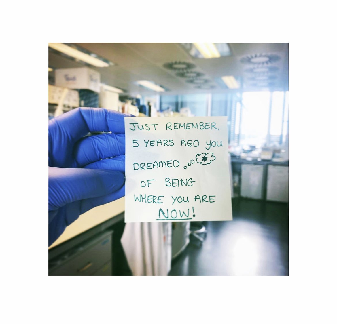 GiuliaGuerri1's tweet photo. Premier mois de residency ☑️ #residency #residentlife #ECVDI #itsalongwaytothetopifyouwannarockandroll https://t.co/oFmsCDCJn2