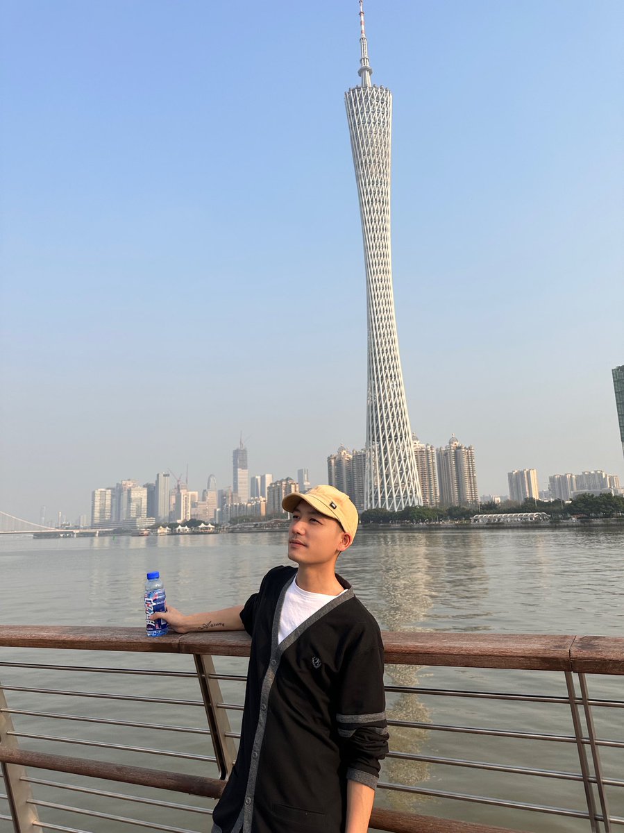 Aaron08782906's tweet photo. 打卡广州塔 https://t.co/yF6l3qGn2i