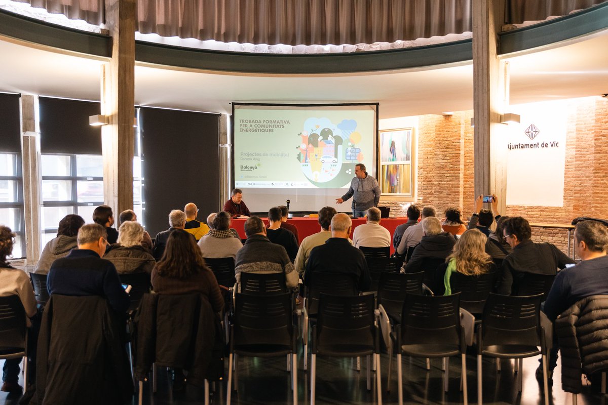 fecsvic's tweet photo. 🌿 Fa una setmana…
Tres dies molt intensos donant i recollint informació per construir espais més sostenibles 👏🏻💪🏻
#fecs #fecsvic #firaenergia #vic #osona #victurisme #bioconstruccio #energia #autoconsumelèctric https://t.co/poW4dK3oO2
