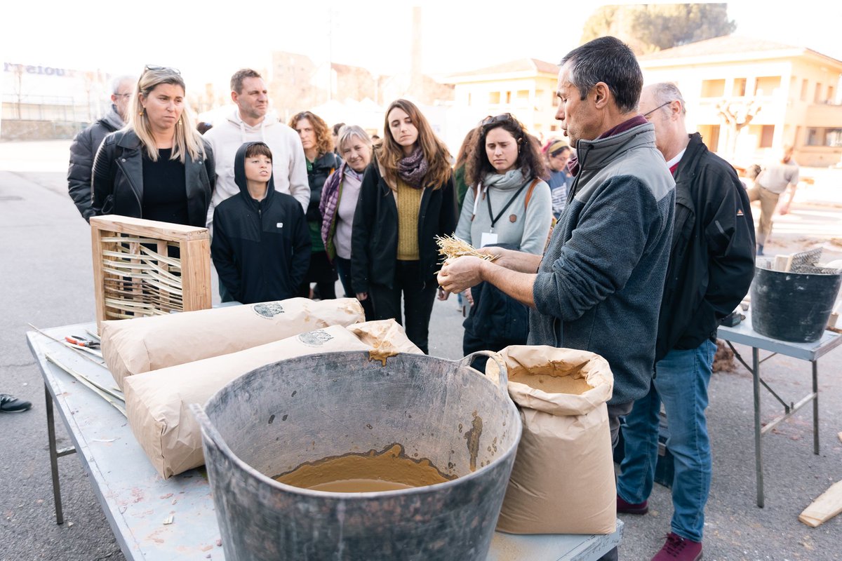 fecsvic's tweet photo. 🌿 Fa una setmana…
Tres dies molt intensos donant i recollint informació per construir espais més sostenibles 👏🏻💪🏻
#fecs #fecsvic #firaenergia #vic #osona #victurisme #bioconstruccio #energia #autoconsumelèctric https://t.co/poW4dK3oO2