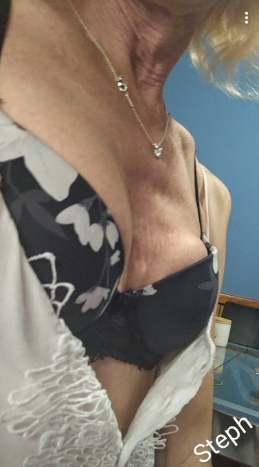 Lil Bit of... Lil Miss Me... Steph https://t.co/WFKg9XSQ5m