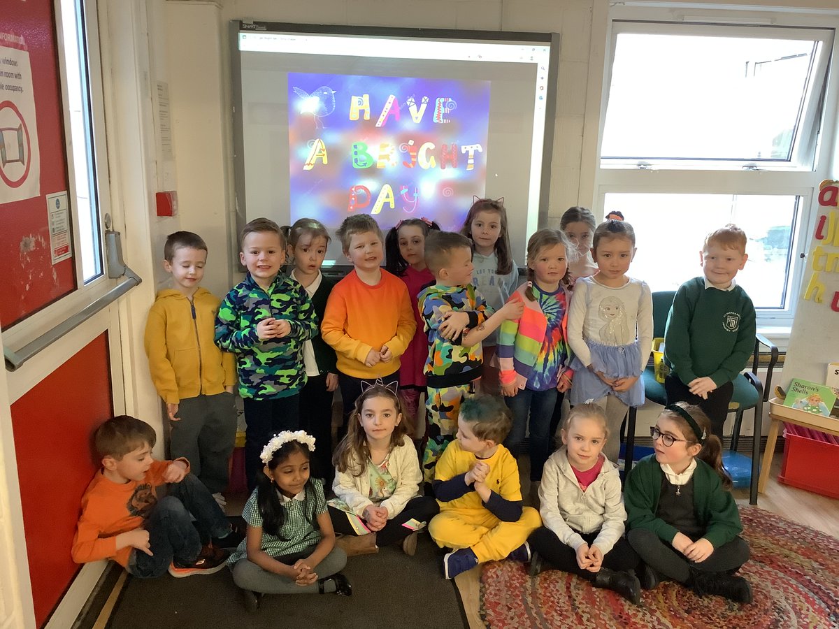 stmargaretsps's tweet photo. Go Bright Day in Primary 1! Sunglasses๐ #gobright https://t.co/pKQzyNESbi