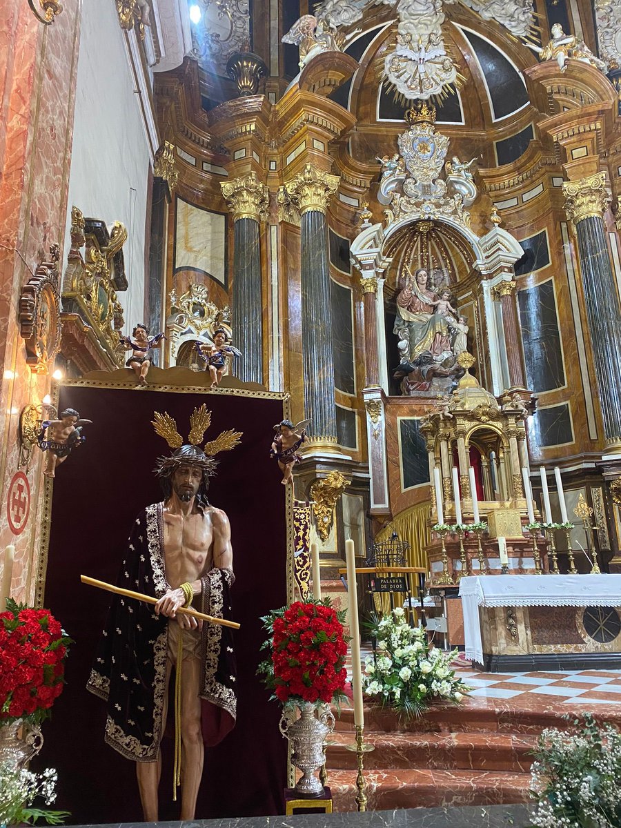 𝐕𝐈𝐄𝐑𝐍𝐄𝐒 𝟐𝟒, 𝟏° 𝐃𝐈𝐀 𝐃𝐄 𝐓𝐑𝐈𝐃𝐔𝐎.

𝟏𝟖:𝟎𝟎𝐡. Vía Crucis parroquial, seguidamente ejercicio del Triduo. 
𝟏𝟗:𝟎𝟎𝐡. Misa Solemne, finalizando con el canto de la Salve a la Santísima Virgen. A continuación, acto de veneración a nuestros Sagrados Titulares.