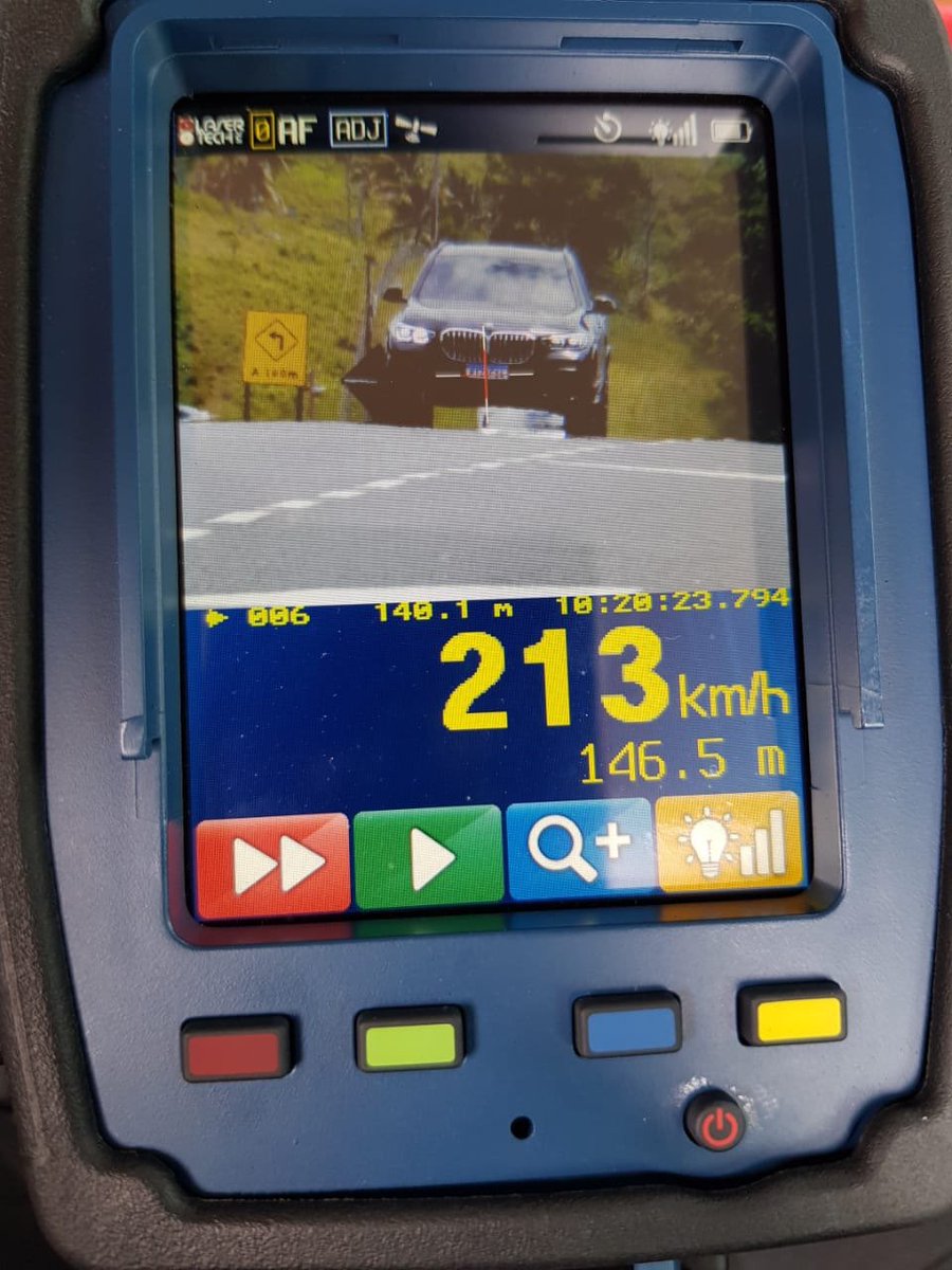 letiro_drigues's tweet photo. 🚨BRASIL: Radar móvel da PRF flagra carro a 213 km/h no Espírito Santo, a maior velocidade registrada pela corporação no carnaval. https://t.co/7IRARvys9B