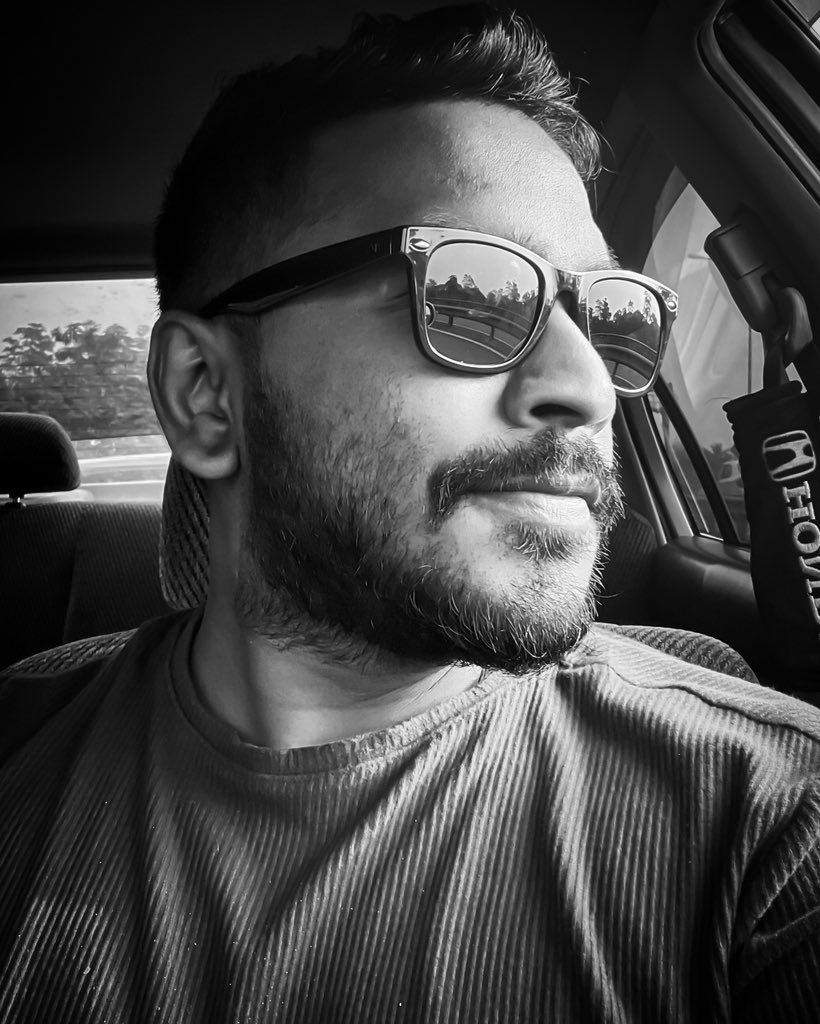 DonHarithGamage's tweet photo. #blackandwhite https://t.co/LRj8de2hdB