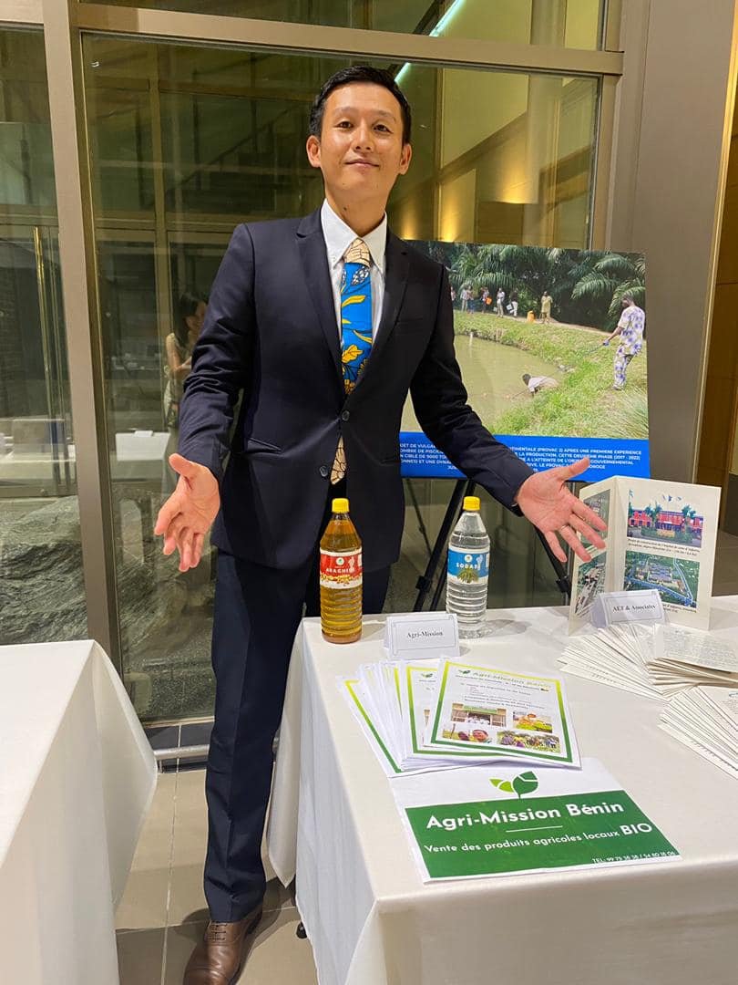 AgriMission's tweet photo. Agri-Mission est une entreprise composée de Béninois 🇧🇯 et de Japonais 🇯🇵

Hier, c'était l'anniversaire de l'empereur du Japon.
Lors de la célébration à l'ambassade du Japon en l'honneur de celui-ci, nous avons présenté Agri-Mission.🌿

Merci beaucoup à tous ceux qui sont venus🙏 https://t.co/U2fEkA9a0s