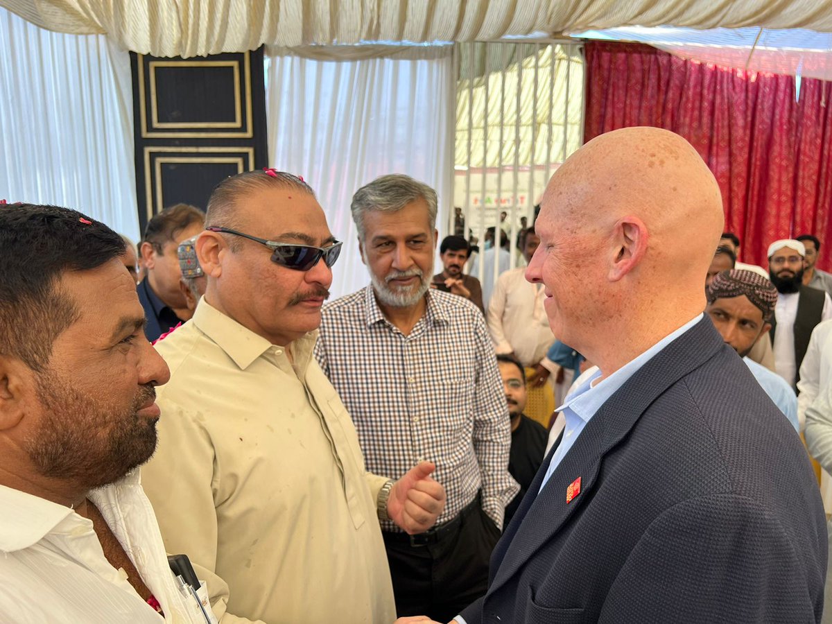 PakFightsPolio's tweet image. Revving up awareness for a #poliofree🇵🇰❗

A campaign to raise vaccine awareness through #TruckArt 🚚 has been launched today in Karachi, offering an effective way to convey messages, improve community engagement &amp;amp; increase participation in vaccination campaigns.
#ArtForACause