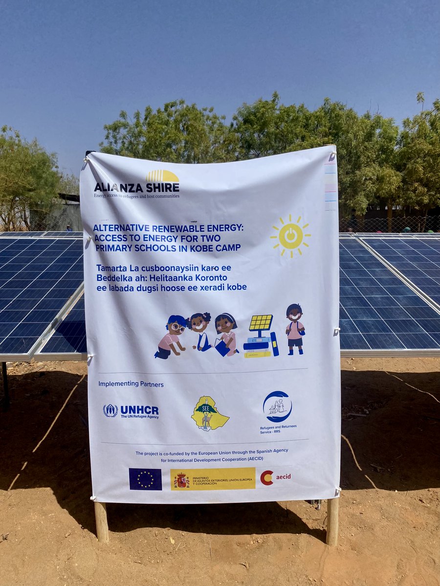 itdupm's tweet image. Tras 1 año de trabajo con @ACNURspain, esta semana en los campos de refugiados de Dollo Ado (Etiopía) se han inaugurado 2 sistemas solares instalados por #AlianzaShire y que dan acceso a energía renovable y limpia a 2 escuelas. alianzashire.org #humanitarianenergy