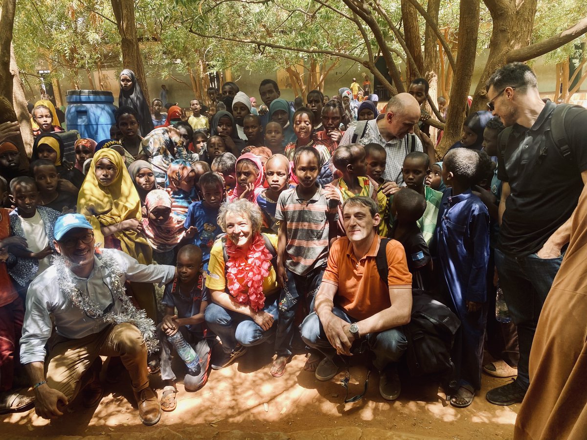 itdupm's tweet image. Tras 1 año de trabajo con @ACNURspain, esta semana en los campos de refugiados de Dollo Ado (Etiopía) se han inaugurado 2 sistemas solares instalados por #AlianzaShire y que dan acceso a energía renovable y limpia a 2 escuelas. alianzashire.org #humanitarianenergy