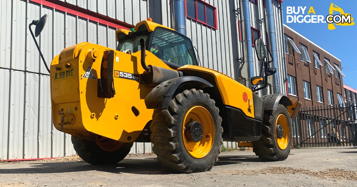 IPSplant's tweet photo. Why buy a telehandler? π€
Here's why:
π They're versatile
ποΈ Can be used as a crane
πͺ Perfect for lifting and loading
π·ββοΈ Great for construction and agriculture
View our range of used telehandlers here https://t.co/5y2LZUlXrv
#Telehandlers #TelehandlerForSale #UsedMachinery https://t.co/VgSnqteSgM