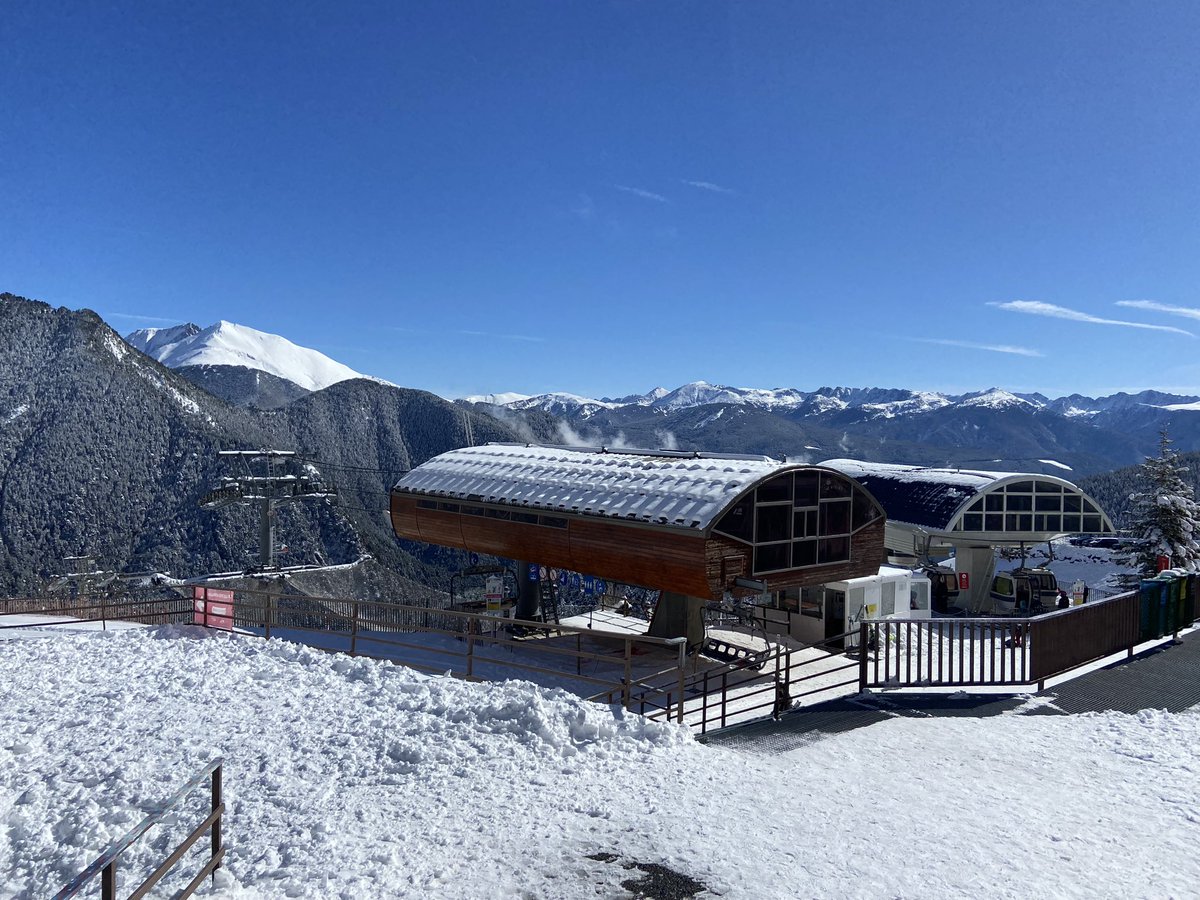 ski_ahs's tweet photo. Amazing scenery today. https://t.co/GrILDkcaAj