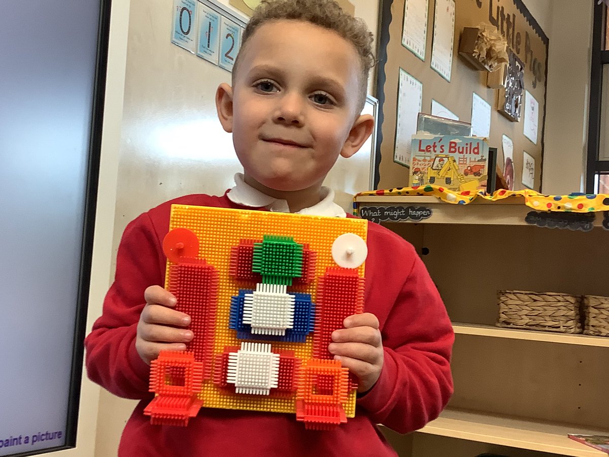 FS2Underthesea's tweet photo. Fabulous models in construction today! A cat, a robot and a car. https://t.co/x0yIjYkaS4