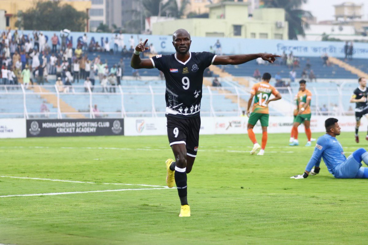 31' GOOOALL!! WHAT A FANTASTIC MATCH! Abiola Dauda scores his second goal of Kean Lewis's low cross 😱 MDSP 3️⃣-2️⃣ SDEC Watch on @ddsportschannel and @discoveryplusIN #MDSPSDEC ⚔️ #HeroILeague 🏆 #TogetherWeRise 🤝 #IndianFootball ⚽