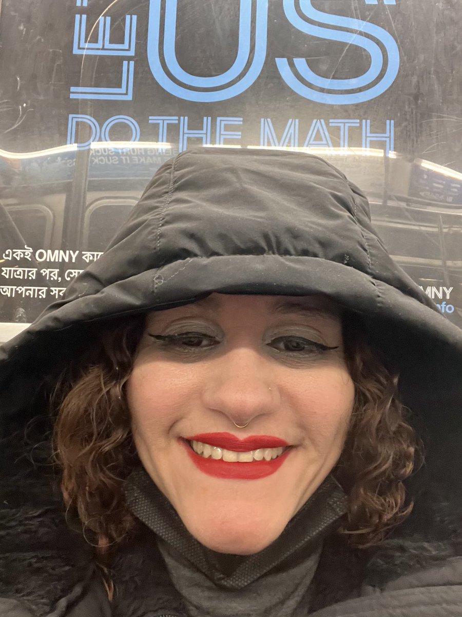 PRINCESSBETH01's tweet image. ⁦@NYCTSubway⁩ #SmileAndRideTheSubway #Workbound #HappyFriday #MTA 😊