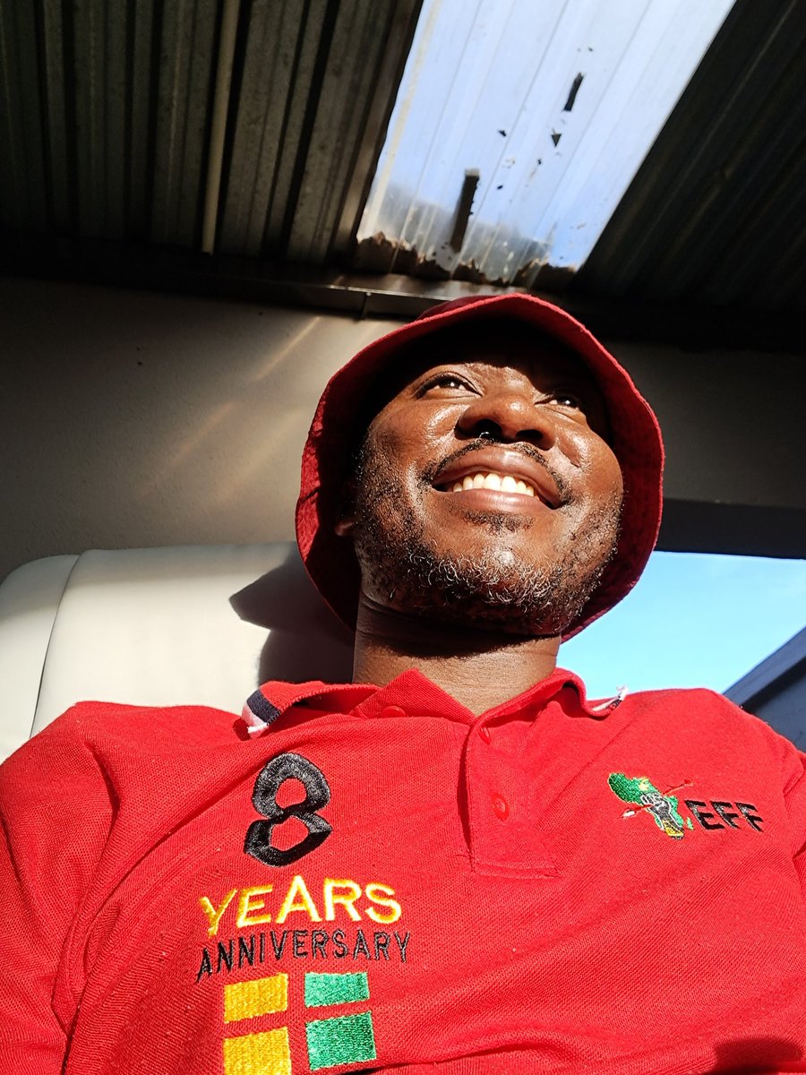 PhillipGP's tweet photo. #EFFRedFridays https://t.co/IlXFRUbD2b