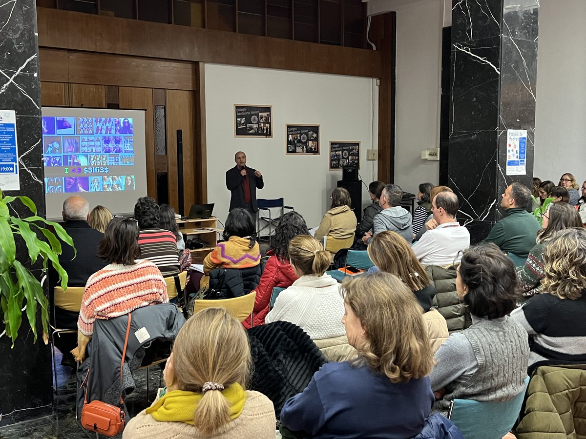 semvalladolid's tweet photo. Escuela de padres " TikTok / Instagram: el poder de la imagen".
https://t.co/jBoWzXZhk4 https://t.co/7VAY3Jjg18