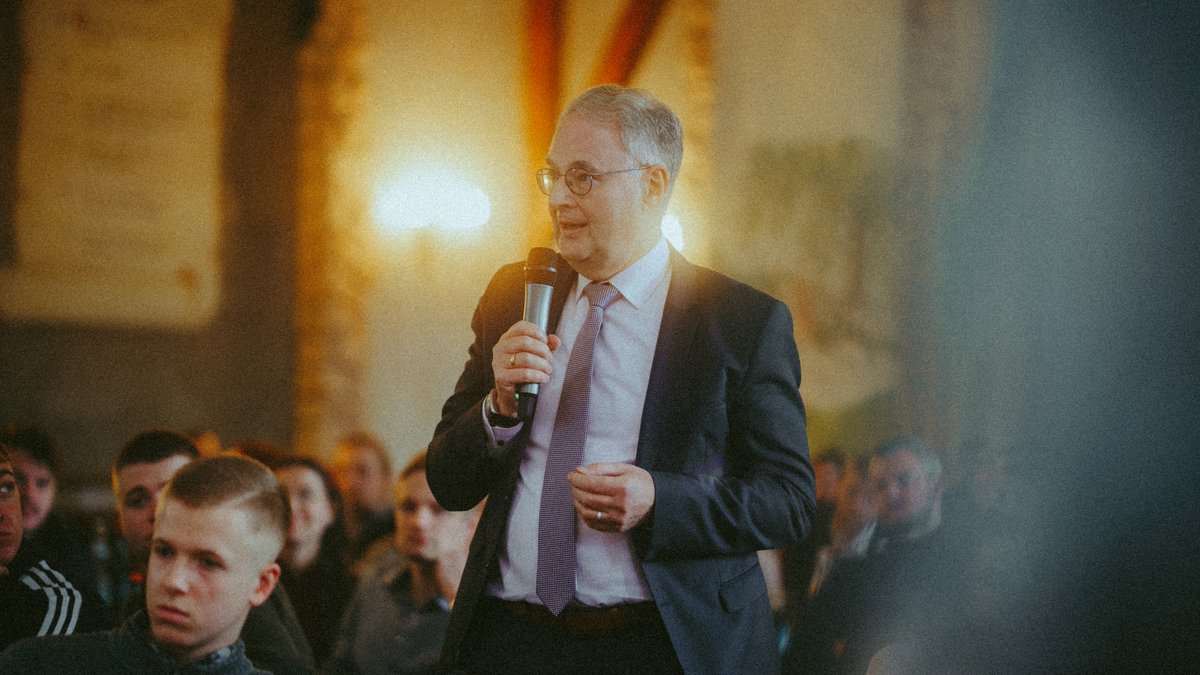 SiNetz's tweet photo. 📸Dr. @HartwigRoland auf der #IfS-#Winterakademie in #Schnellroda, Januar 2023 #sr2801 https://t.co/cvw51KCSSY