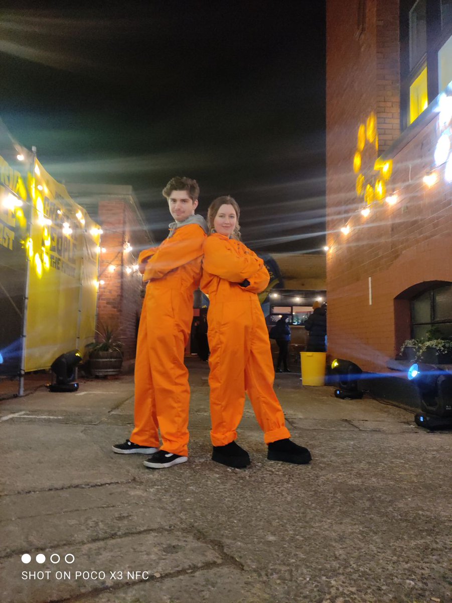 BeagleBomber's tweet photo. Had a great time doing some impromptu volunteering for @RendrFestival !
We got plenty of compliments for our Rendr orange jumpsuits 😎 https://t.co/BaWraY3epm