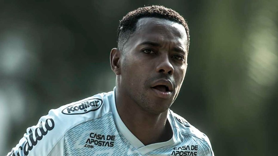 geglobo's tweet photo. O Superior Tribunal de Justiça admitiu que o pedido da Itália para que Robinho cumpra pena no Brasil atende a requisitos da Constituição.

Com isso, o órgão brasileiro deu andamento ao processo que pode levar o ex-jogador à cadeia ➡ https://t.co/NYmFZ2cJx0 https://t.co/6T90d0RU2I