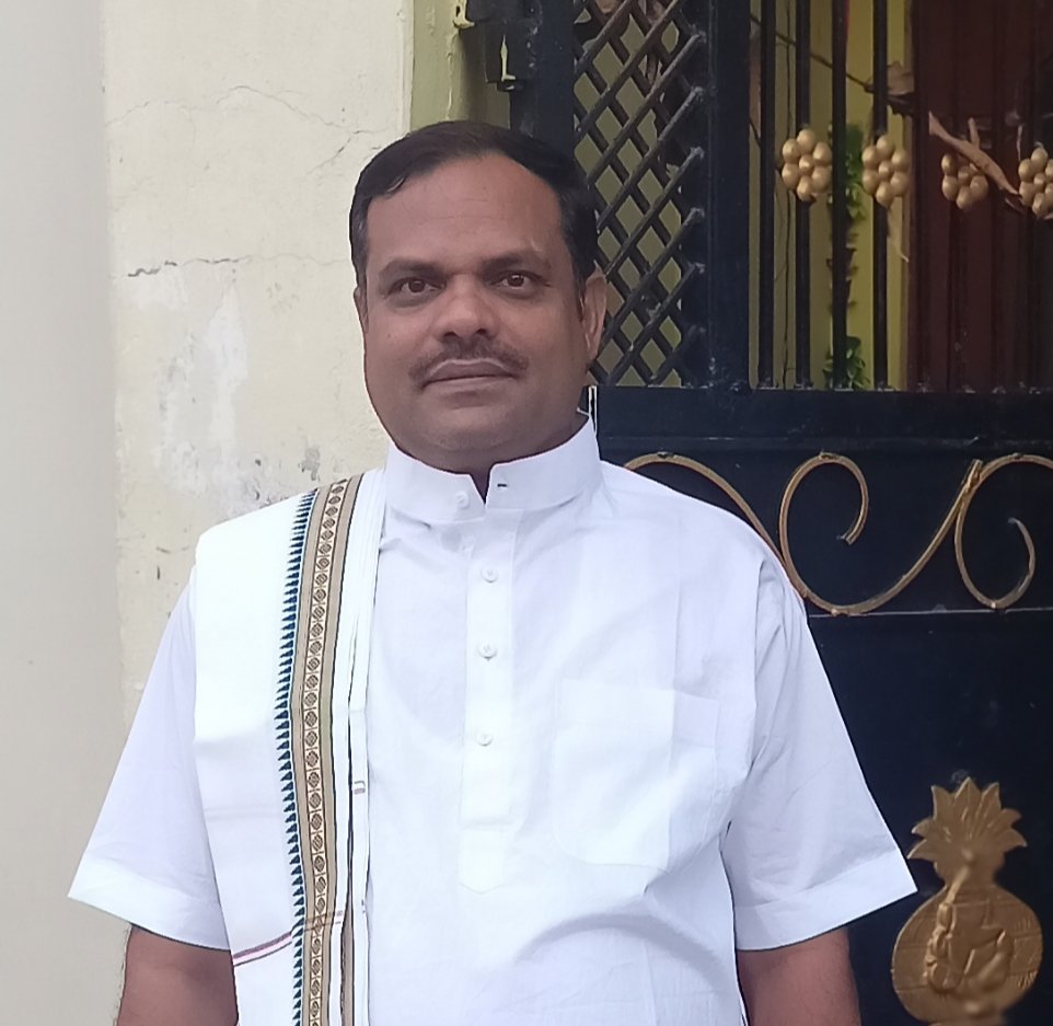 मा. मुख्यमंत्री <a href="/bhupeshbaghel/">Bhupesh Baghel</a> जी
छत्तीसगढ़ के 1.50 लाख शिक्षक एलबी संवर्ग को #पुरानी_पेंशन_योजना का लाभ नही मिल पा रहा है कृपया प्रथम नियुक्ति तिथि से सेवा गणना करते हुए #पूर्ण_पेंशन प्रदान करने की कृपा करें
<a href="/kharge/">Mallikarjun Kharge</a> <a href="/RahulGandhi/">Rahul Gandhi</a> <a href="/priyankagandhi/">Priyanka Gandhi Vadra</a>  @kumari_selja <a href="/ChhattisgarhCMO/">CMO Chhattisgarh</a>