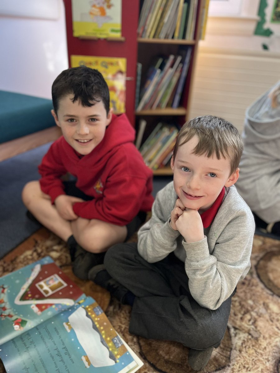 MidCalder_PS's tweet image. P6 enjoyed reading with P2 today. 💗📕 It is always great to spend time sharing our love for reading! #MCPSP6 #MCPSP2 #Reading @wl_literacy #SOAR