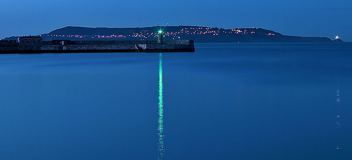 hefferk's tweet photo. Lighthouse Light #dun_laoghaire_town #dunlaoghaireseafront #dunlaoghaireharbour #seafrontview #landscape #landscapephotography #lovindublin #dunlaoghaireharbour #dun_laoghaire #dun_laoghaire_town #dunlaoghairebay #dlrpier #dlrarts #dlrheritageevents #dlrtourism #dlrharbour https://t.co/KZ741ZBBoT