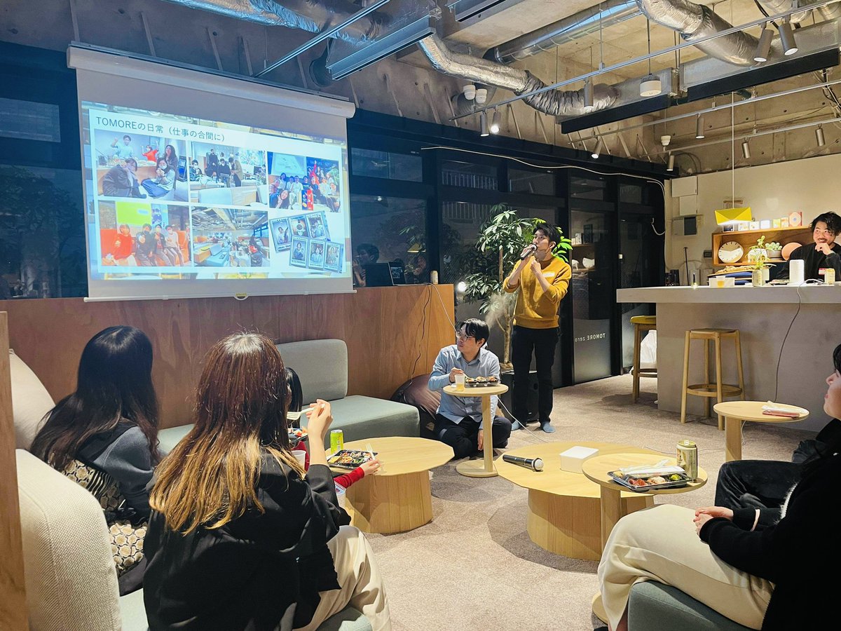 ShKuroda1216's tweet image. U-29世代のユニークな生き方を取り上げるコミュニティメディア #U29 .comさんとの交流会を運営するコワーキングTOMOREで開催。新しい価値観に触れ、刺激的な時間でした。

西村さん@souta6954 、山崎さん、素敵なご縁に感謝です！#TOMORE は安心と刺激が同居する「新しい居場所」を目指しています。